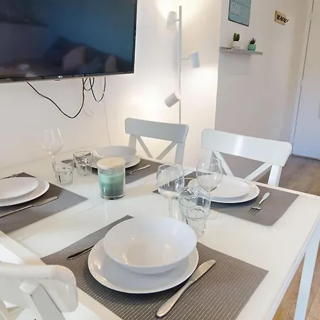 Expat Renting - Le Célia - - Wi-fi *