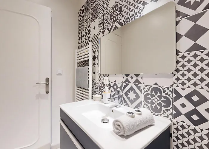 Expat Renting - Le Celia - - Wi-fi Apartman *